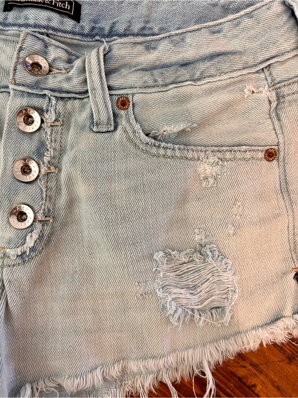 Abercrombie & Fitch light blue distressed denim cut-off shorts - Picture 4 of 6